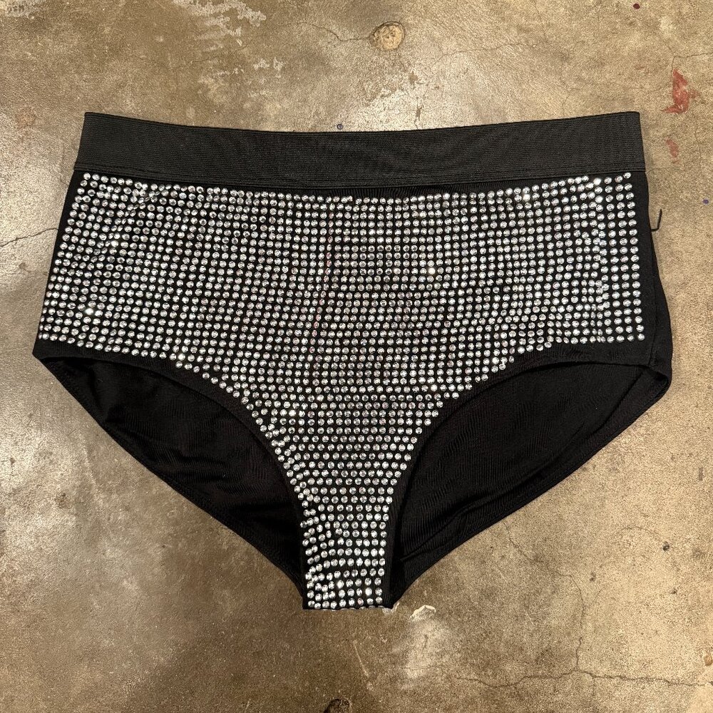 Kikiriki Punk Rock Studded Booty Shorts \\ Size Large // Black, silver